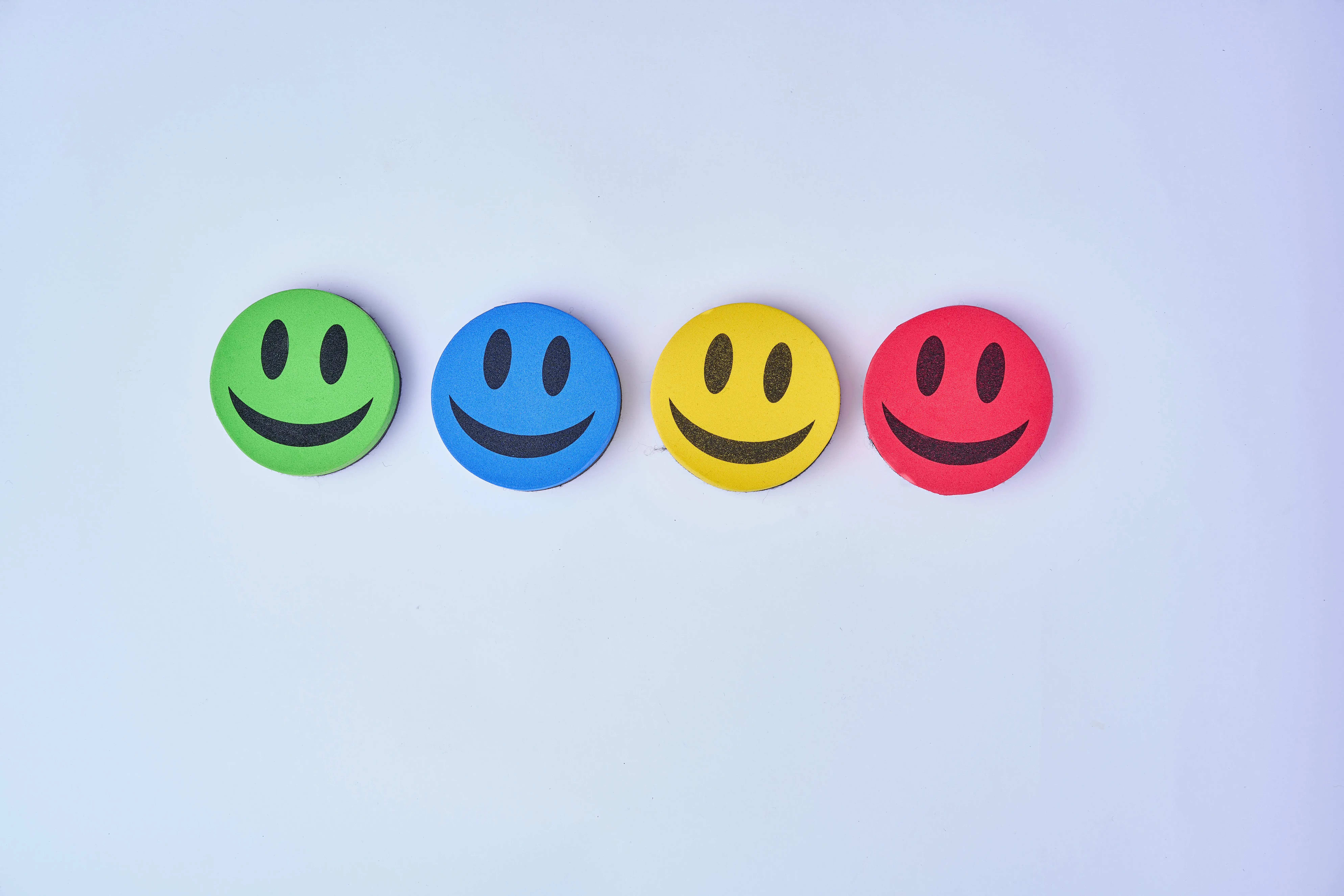 مجموعه مغناطيس شكل اسمايل كود =X-3008